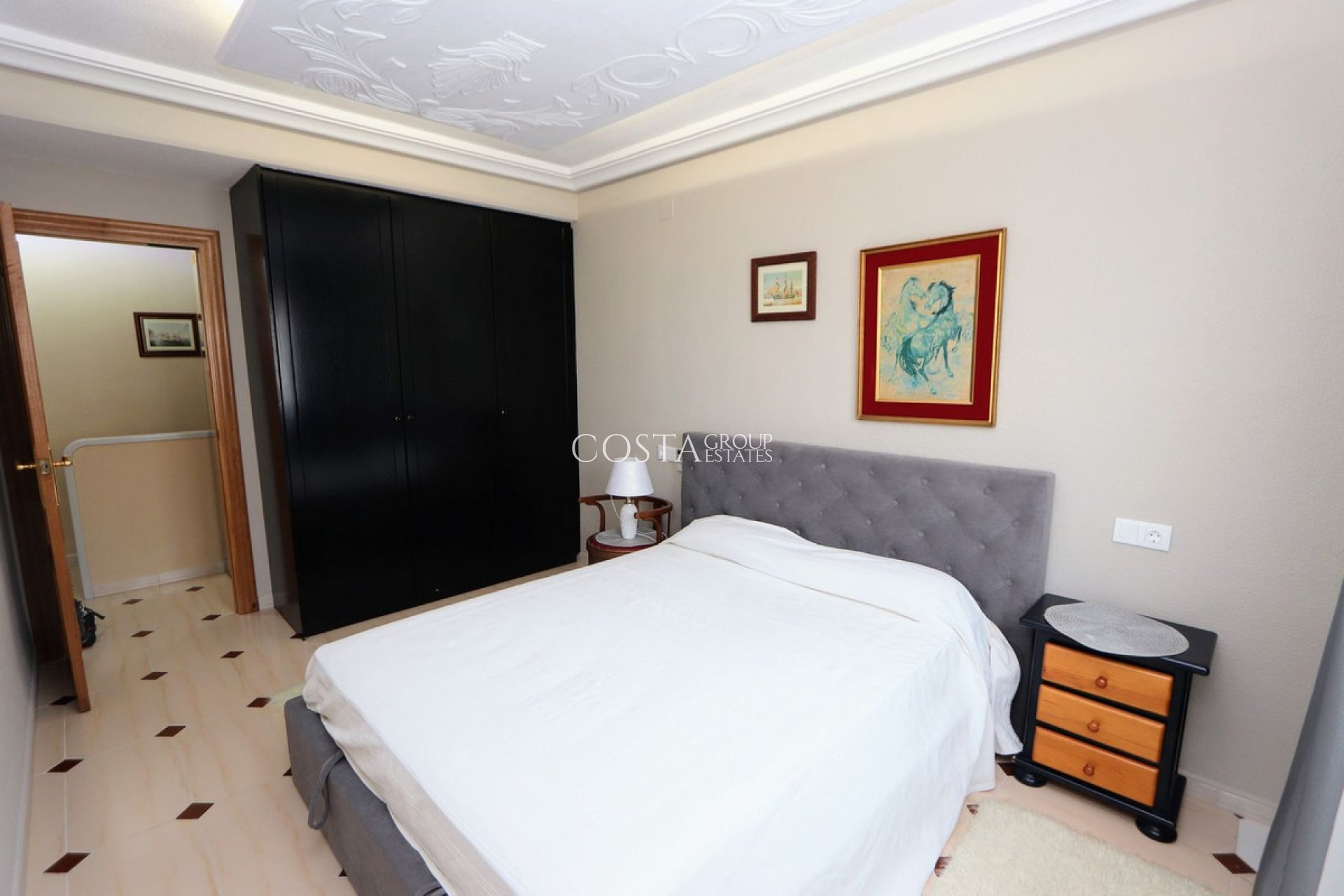 Wiederverkauf - Villa -
Torrevieja - Torrevieja Centro