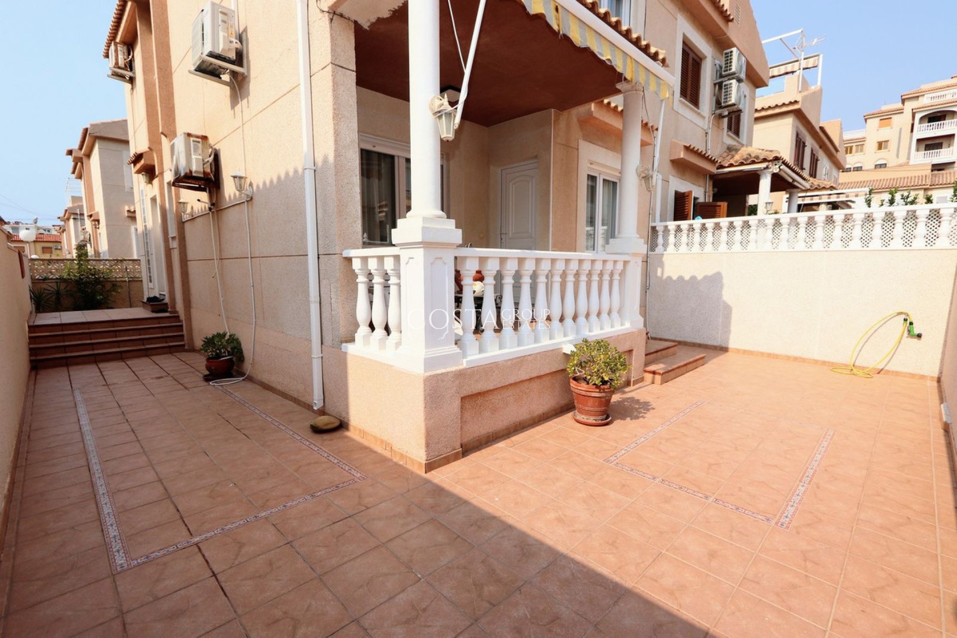 Wiederverkauf - Villa -
Torrevieja - Torrevieja Centro