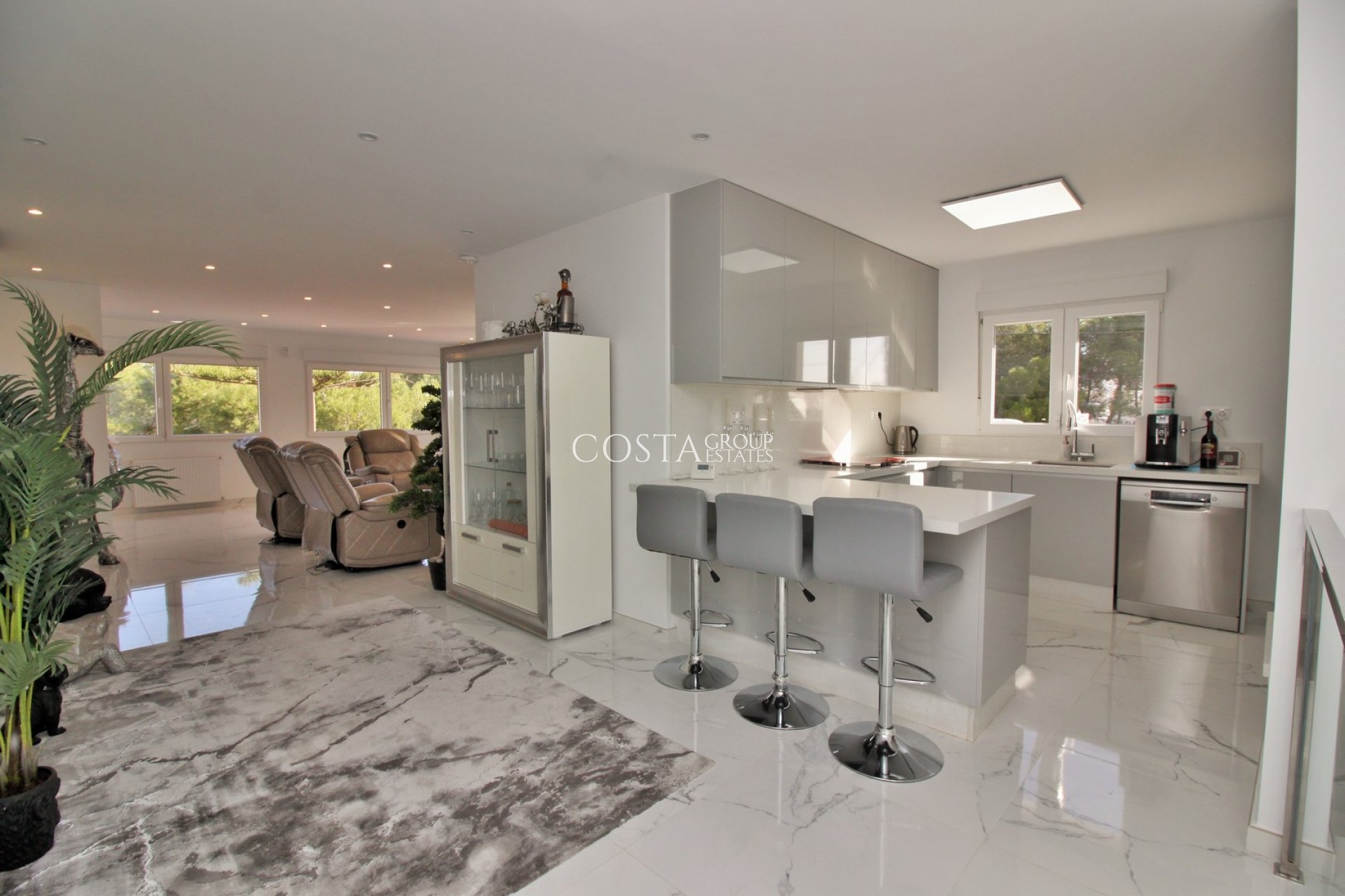 Wiederverkauf - Villa -
Villamartín