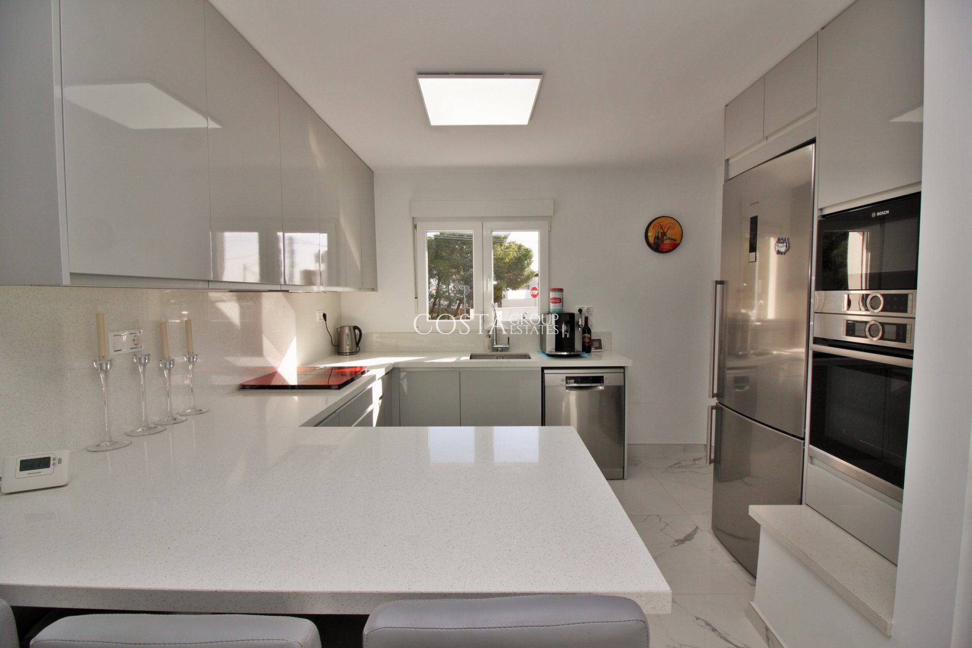 Wiederverkauf - Villa -
Villamartín