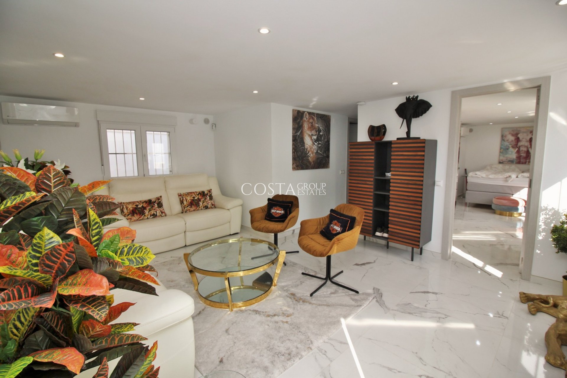 Wiederverkauf - Villa -
Villamartín