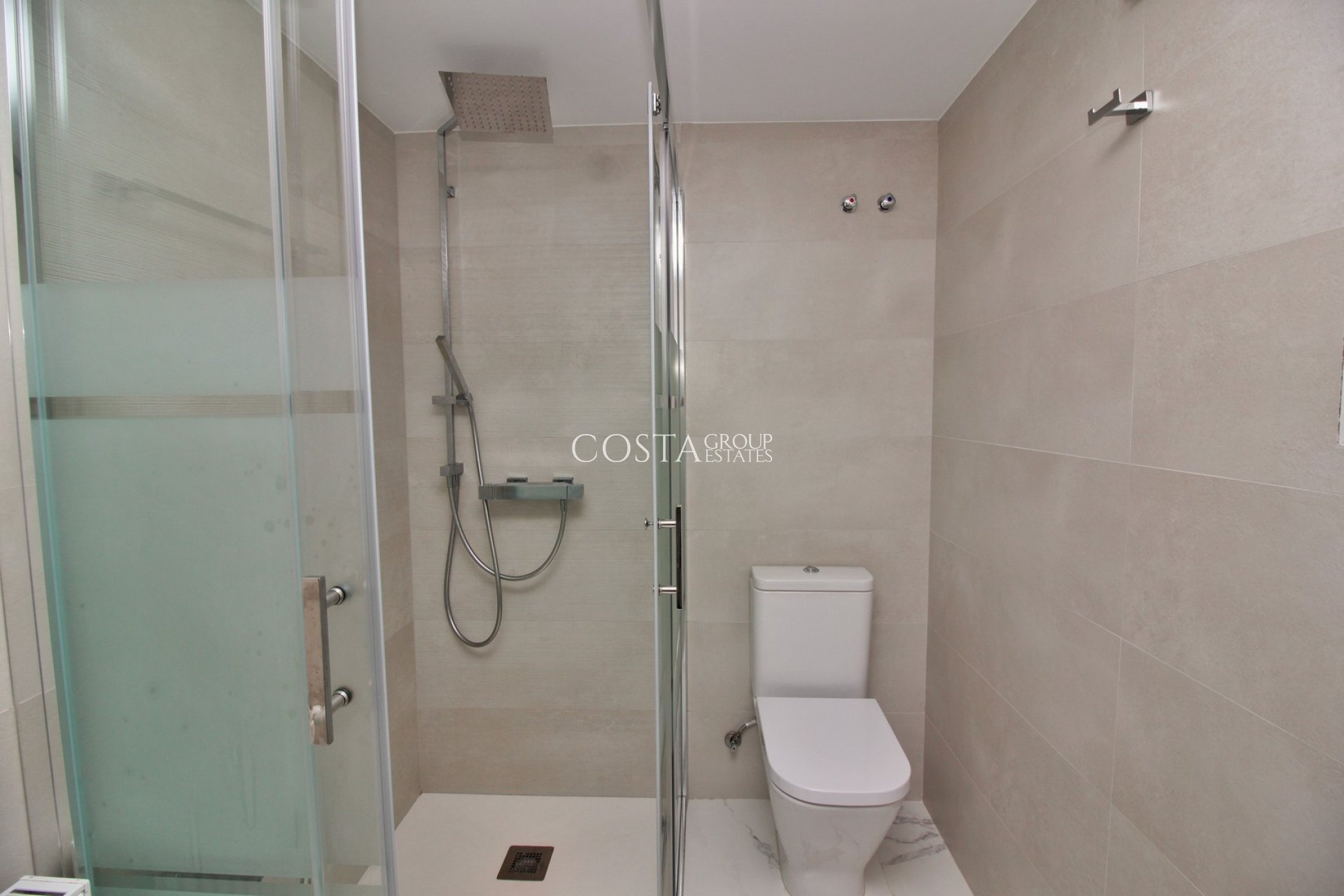 Wiederverkauf - Villa -
Villamartín