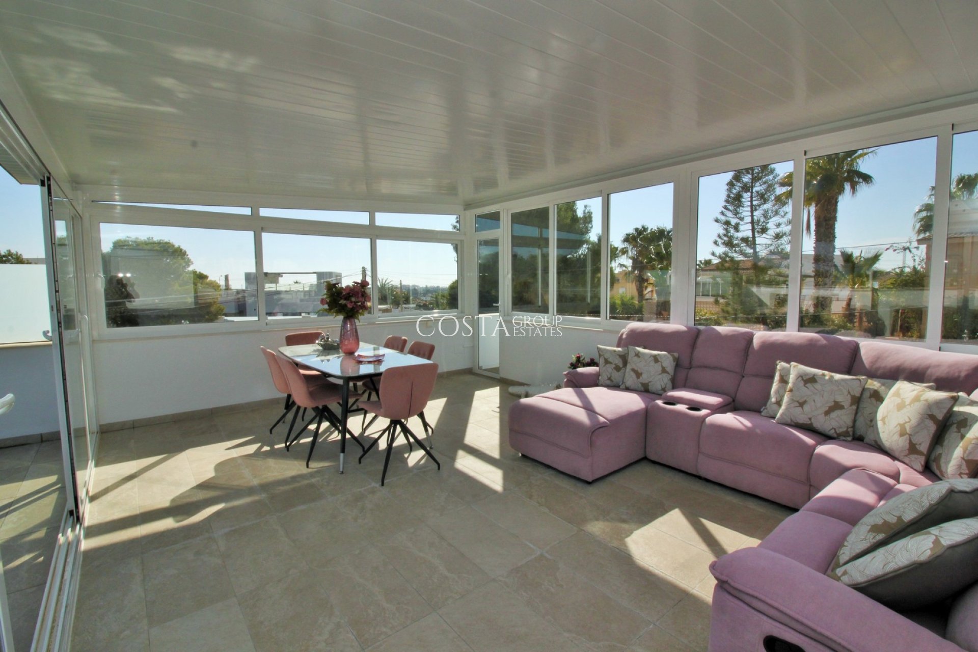 Wiederverkauf - Villa -
Villamartín