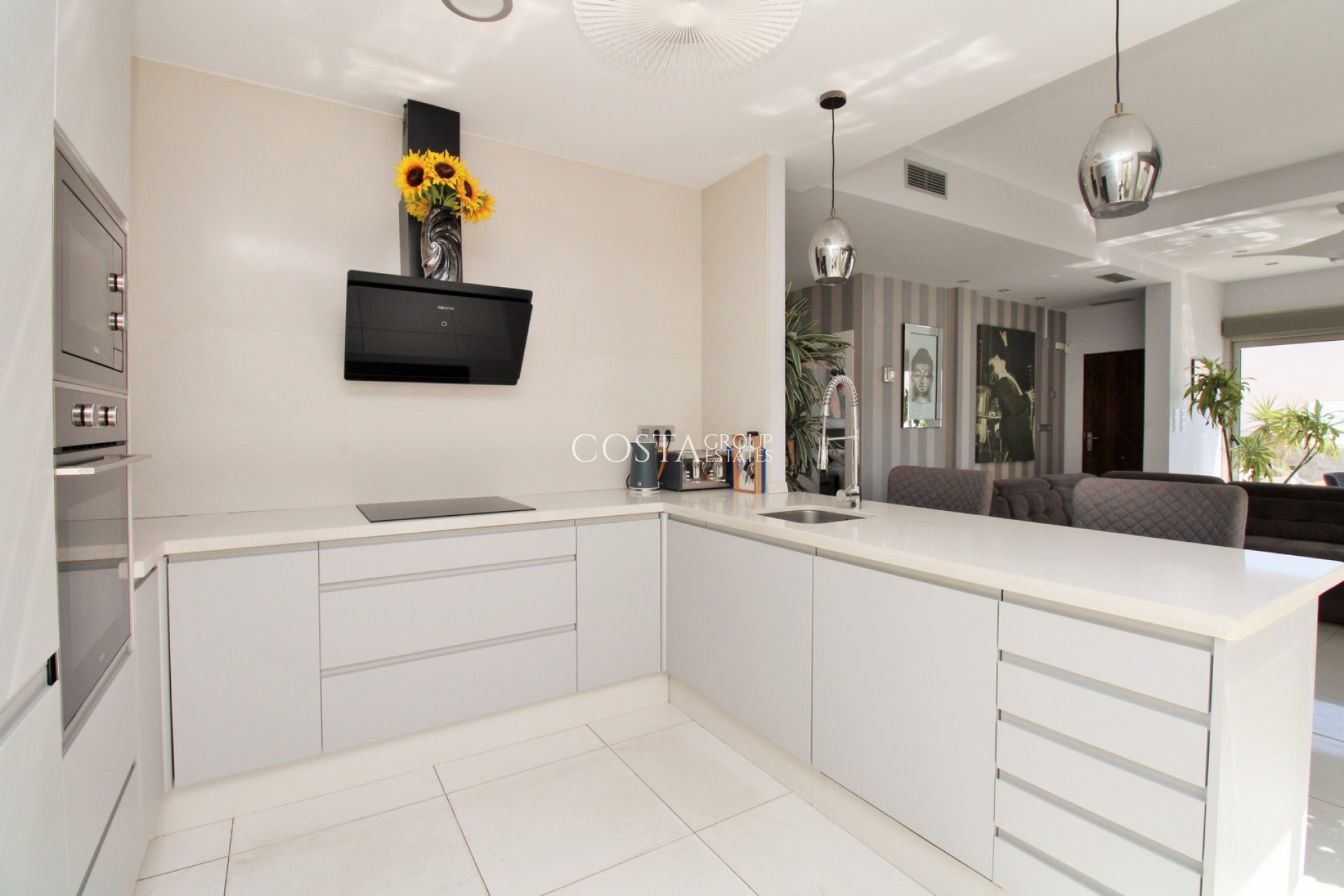 Wiederverkauf - Villa -
Villamartín