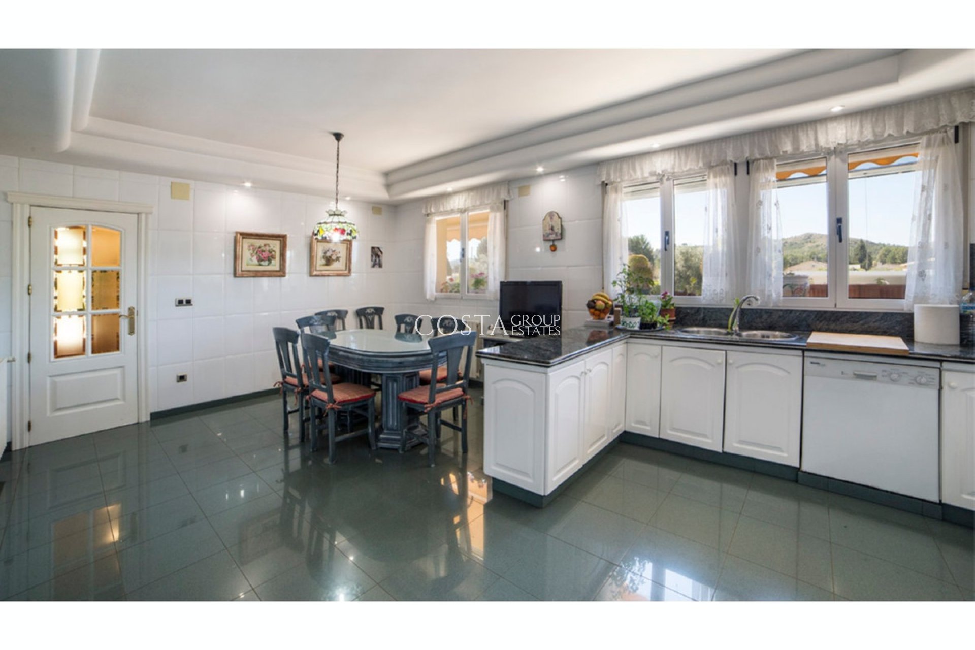 Wiederverkauf - Villa -
Yecla - Yecla Centro