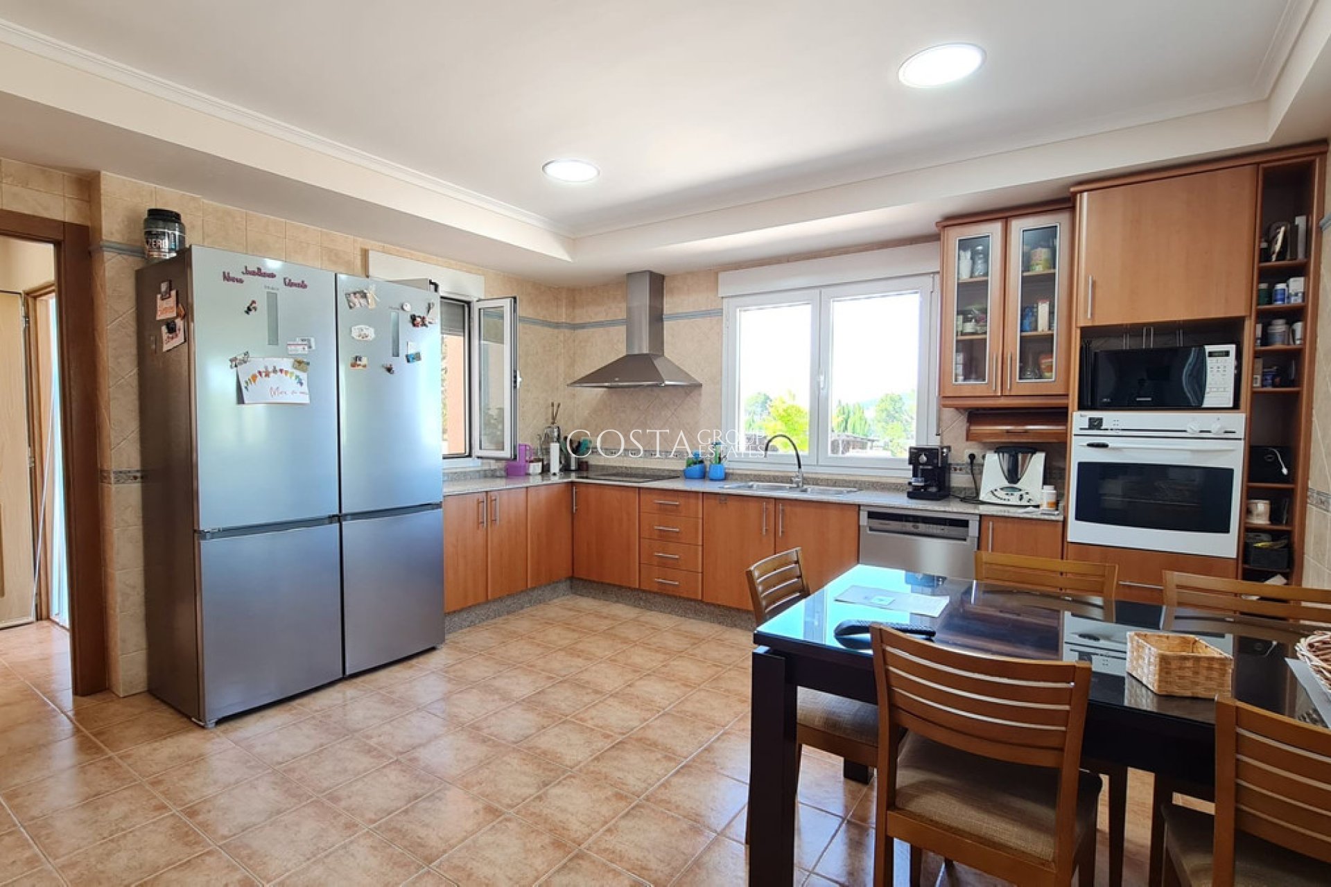 Wiederverkauf - Villa -
Yecla - Yecla Centro