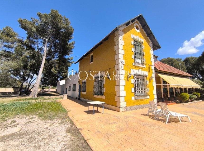 Wiederverkauf - Villa -
Yecla - Yecla Centro