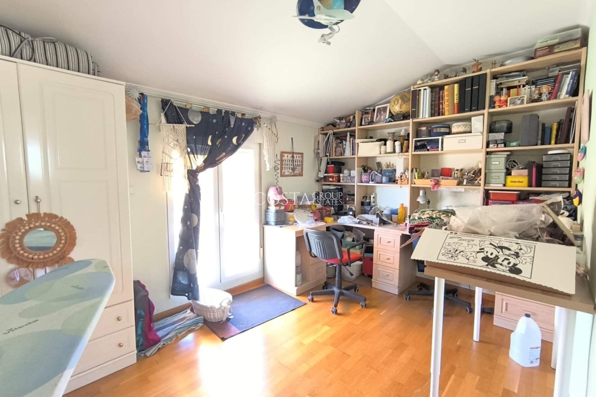 Wiederverkauf - Villa -
Yecla - Yecla Centro