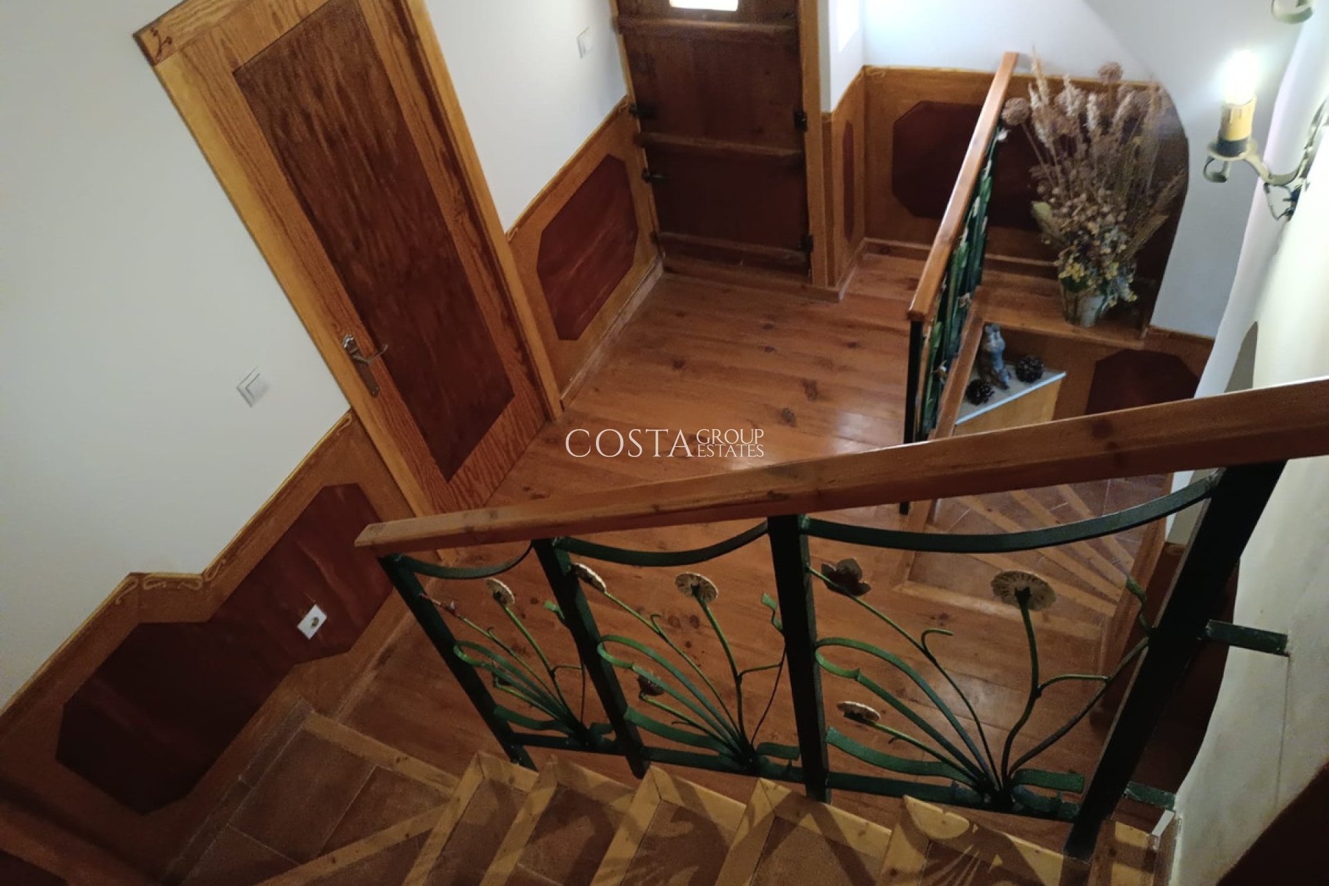 Wiederverkauf - Villa -
Yecla - Yecla Centro