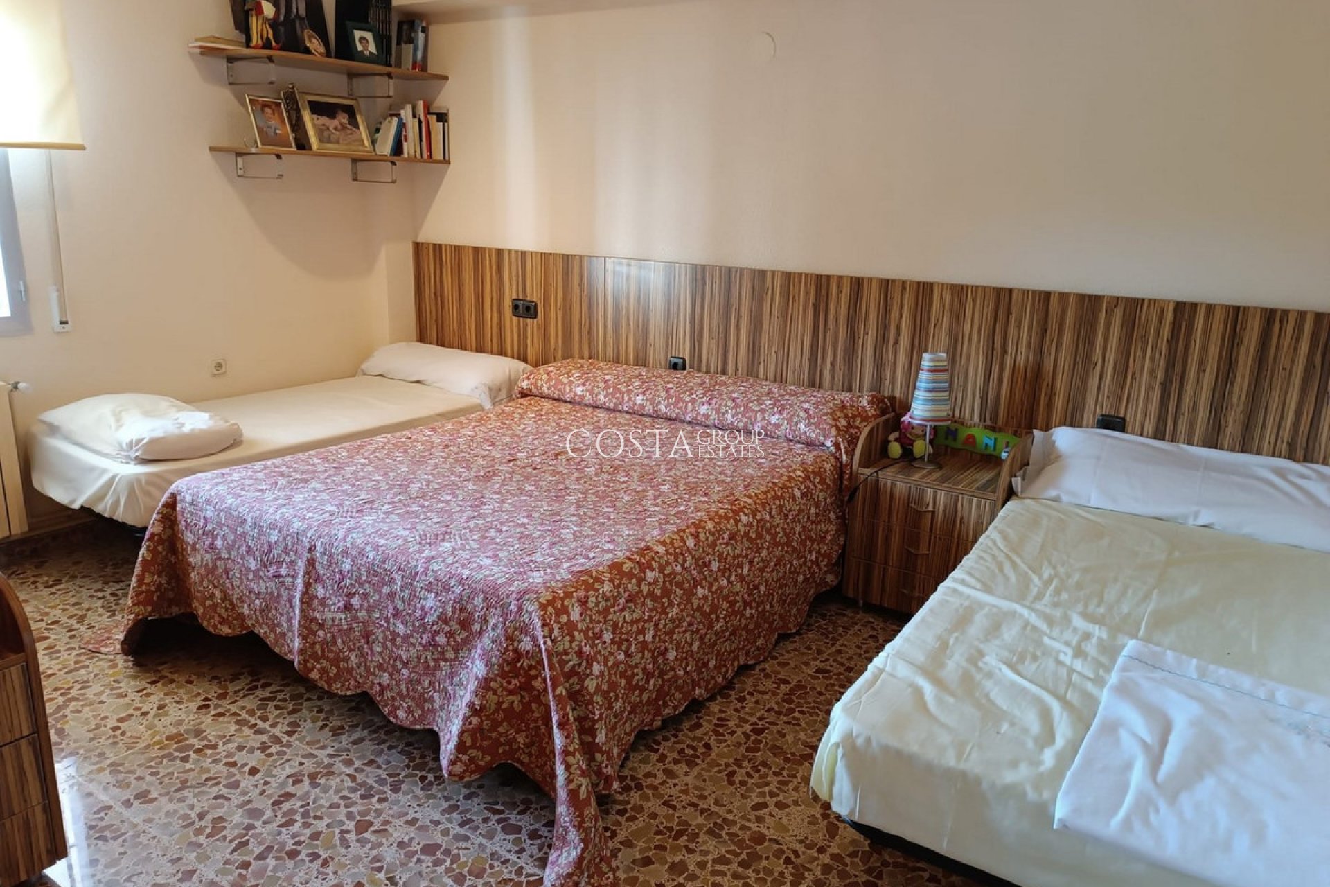 Wiederverkauf - Villa -
Yecla - Yecla Centro