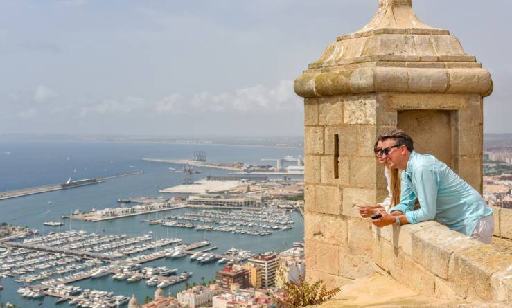Ontdek de Top 10 Bezienswaardigheden en Activiteiten aan de Costa Blanca! Ontdek de Top 10 Bezienswaardigheden en Activiteiten aan de Costa Blanca!