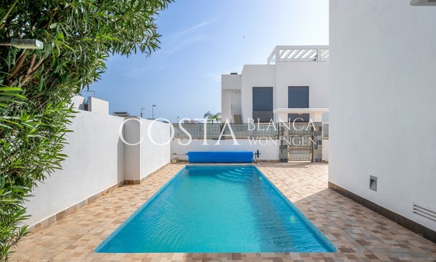 Resale - Villa -
Ciudad Quesada