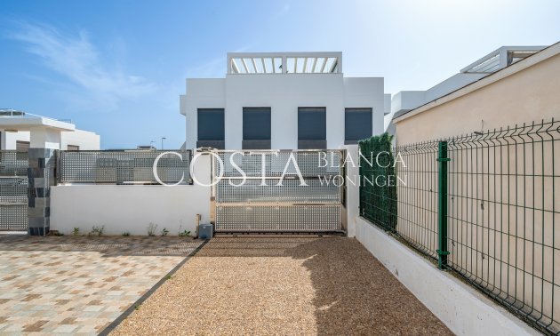 Resale - Villa -
Ciudad Quesada