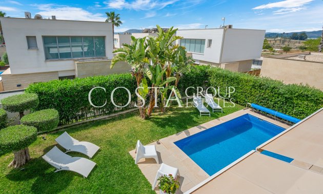 Resale - Villa -
Orihuela - Vistabella Golf