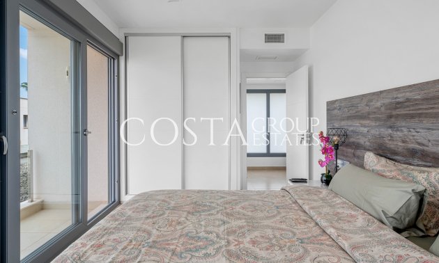 Resale - Villa -
Orihuela - Vistabella Golf