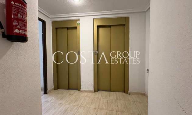 Herverkoop - Appartement -
Torrevieja - Centro