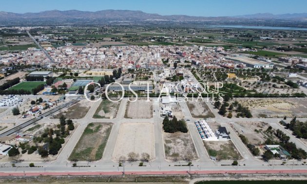 New Build - Villa -
Dolores - polideportivo