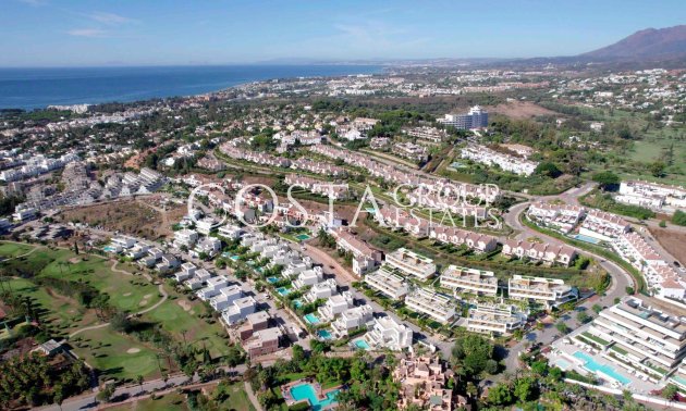 New Build - House -
Estepona - El Paraiso Golf