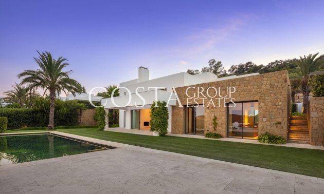 New Build - Villa -
Casares - Pedregales