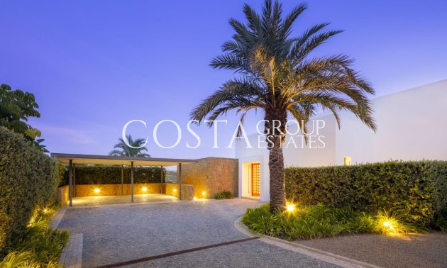 New Build - Villa -
Casares - Pedregales