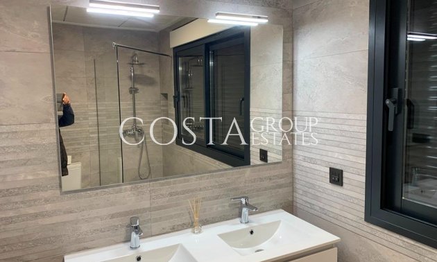 Neue Gebäude - Villa -
Pinoso