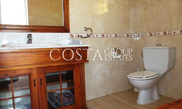 Herverkoop - Villa -
Los Montesinos - La Herrada