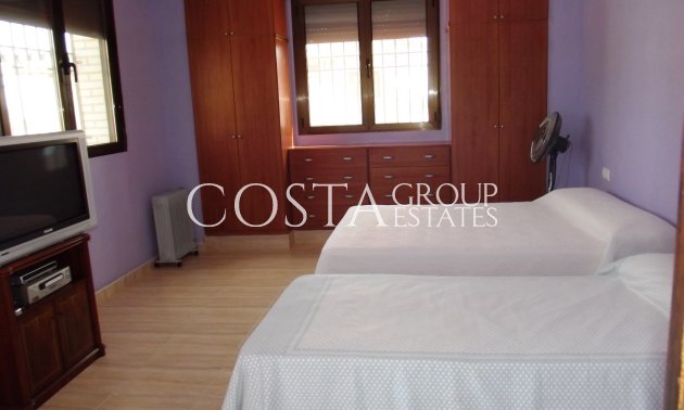 Herverkoop - Villa -
Los Montesinos - La Herrada