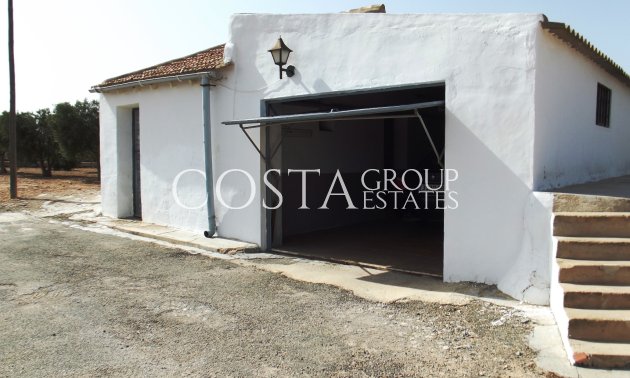 Herverkoop - Villa -
Los Montesinos - La Herrada