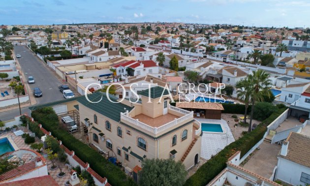 Herverkoop - Villa -
Torrevieja - El Chaparral
