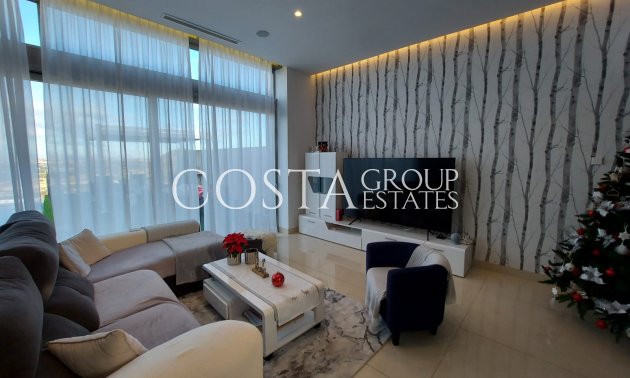 Resale - Villa -
Rojales - Ciudad Quesada