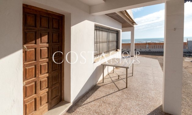 Resale - Villa -
Guardamar del Segura