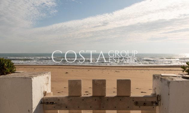 Resale - Villa -
Guardamar del Segura
