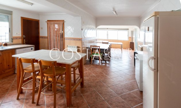 Resale - Villa -
Guardamar del Segura