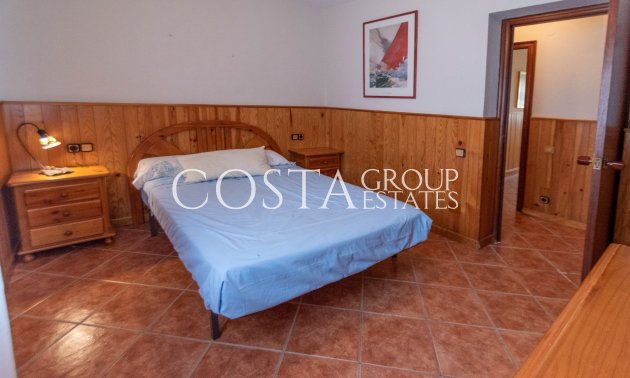 Resale - Villa -
Guardamar del Segura