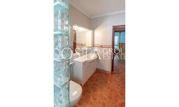 Resale - Villa -
Guardamar del Segura