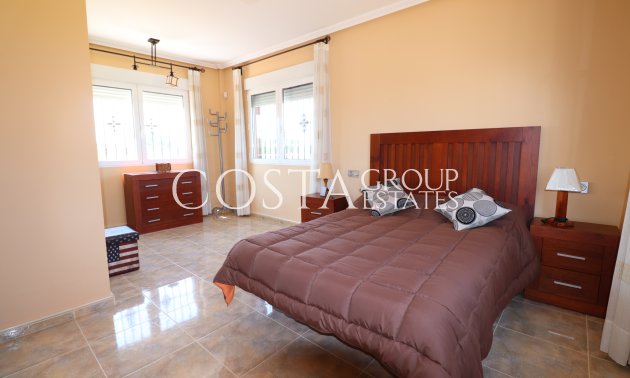 Resale - Villa -
Algorfa