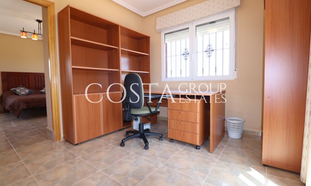 Resale - Villa -
Algorfa