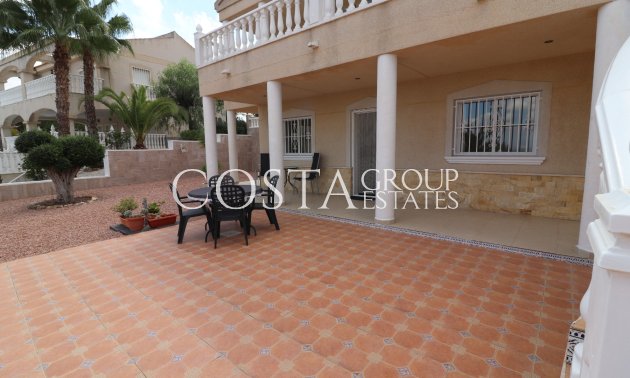 Resale - Villa -
Algorfa - Lomas de La Juliana
