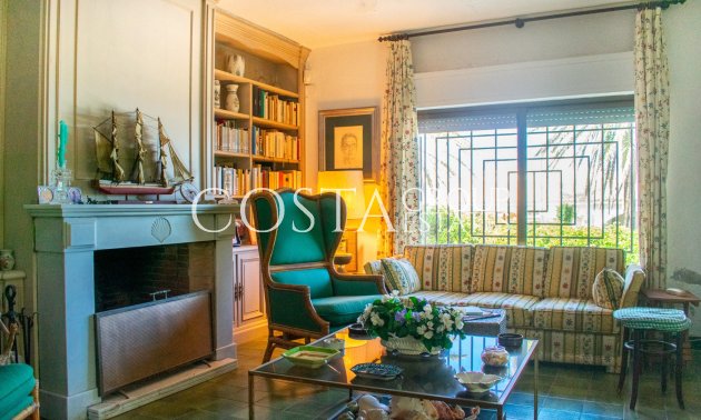 Resale - Villa -
Orihuela Costa - Cabo Roig