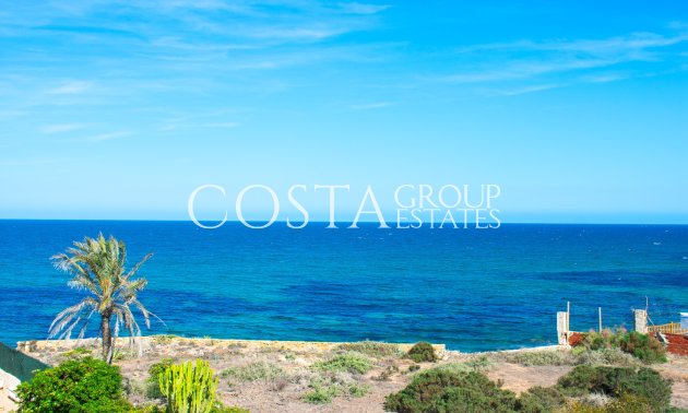 Resale - Villa -
Orihuela Costa - Cabo Roig