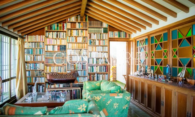 Resale - Villa -
Orihuela Costa - Cabo Roig