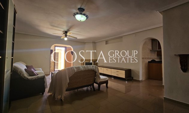 Resale - Villa -
Los Alcazares