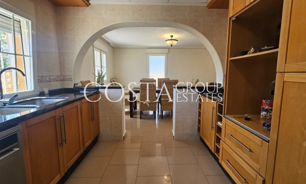 Resale - Villa -
Los Alcazares