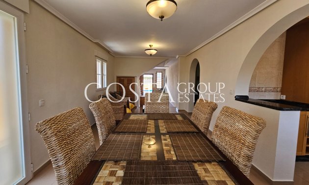 Resale - Villa -
Los Alcazares