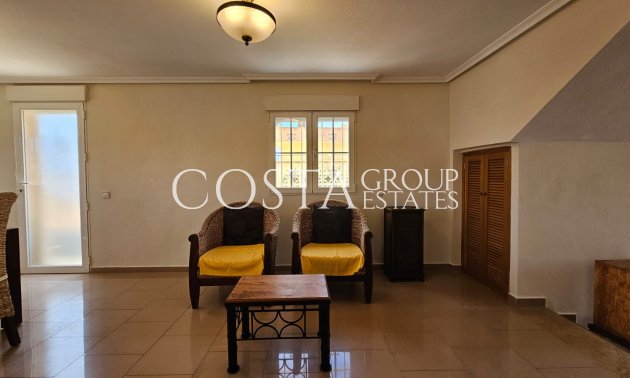 Resale - Villa -
Los Alcazares