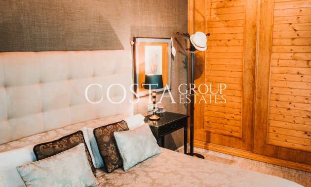 Wiederverkauf - Villa -
Catral