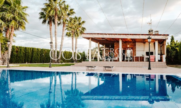 Wiederverkauf - Villa -
Catral