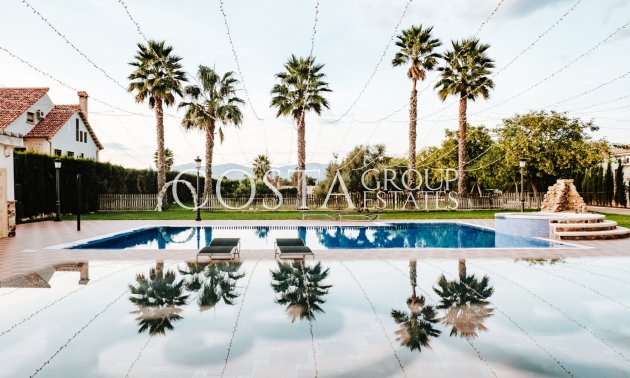 Wiederverkauf - Villa -
Catral