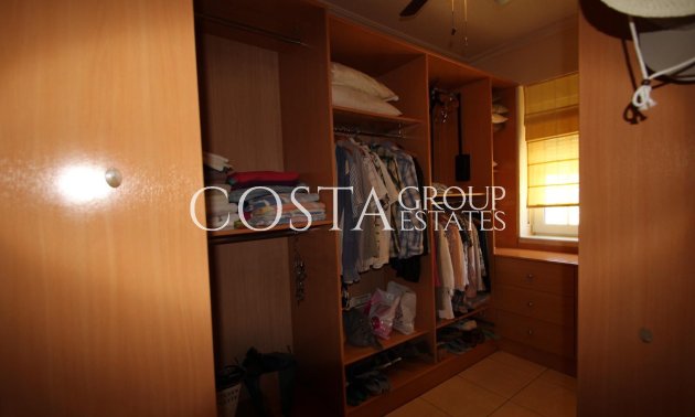 Wiederverkauf - Villa -
Torrevieja - Punta Prima