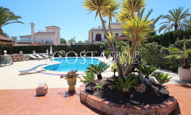 Wiederverkauf - Villa -
Torrevieja - Punta Prima